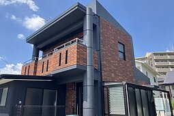 【熊本市東区】鉄筋コンクリート住宅の外壁塗装と防水リフォームのイメージ